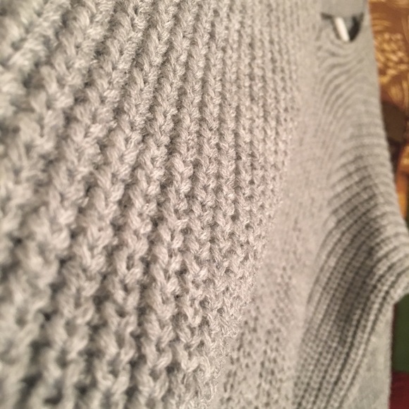 Super cute grey sweater with crisscross back :) - Picture 5 of 5